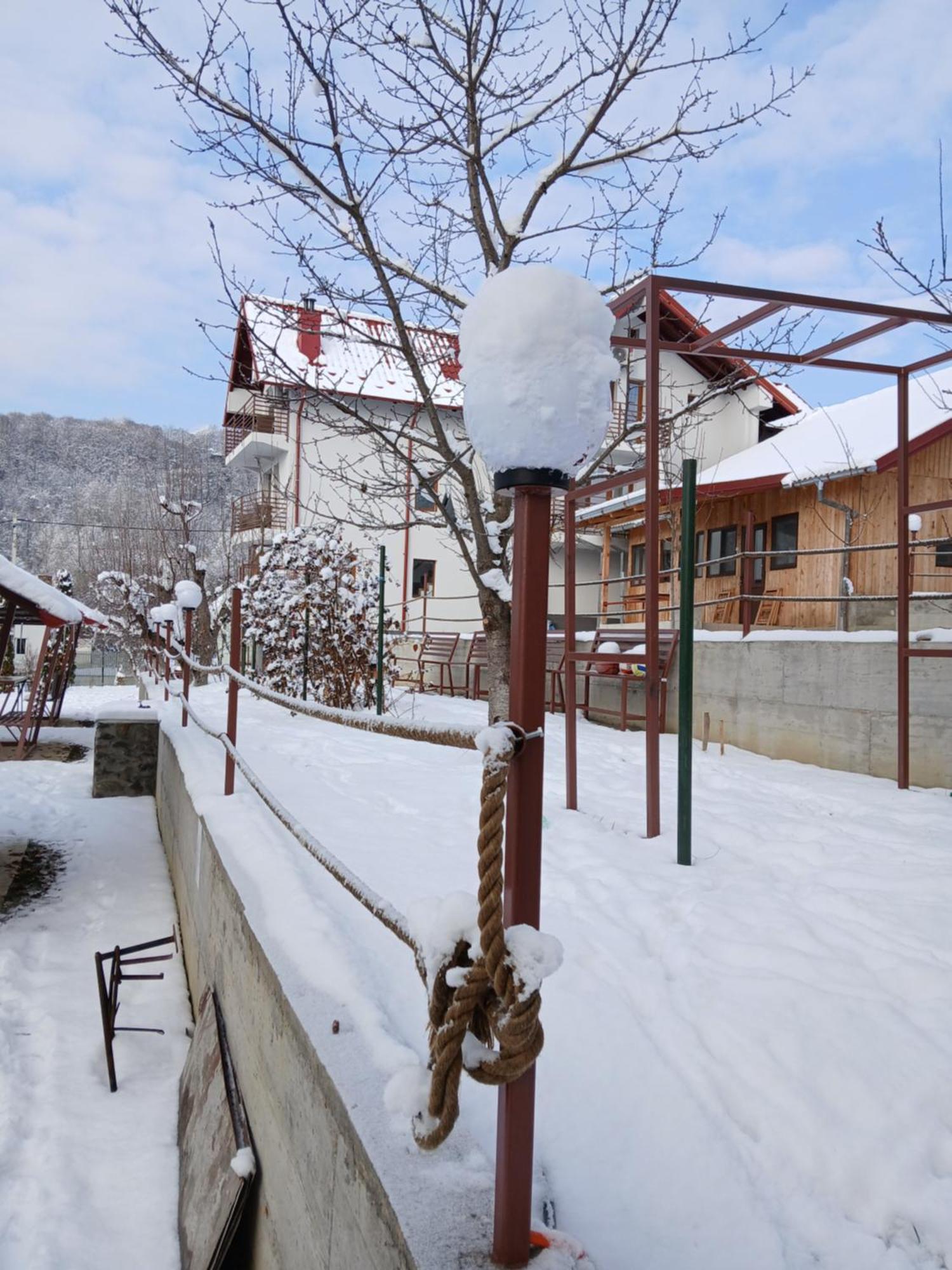 Perla Argesului, Ciubar, Piscina, Lift, Gratar, Cabana, Pensiuni, Hotel Cazare Transfagarasan Curtea De Arges Albestii de Arges Exterior foto